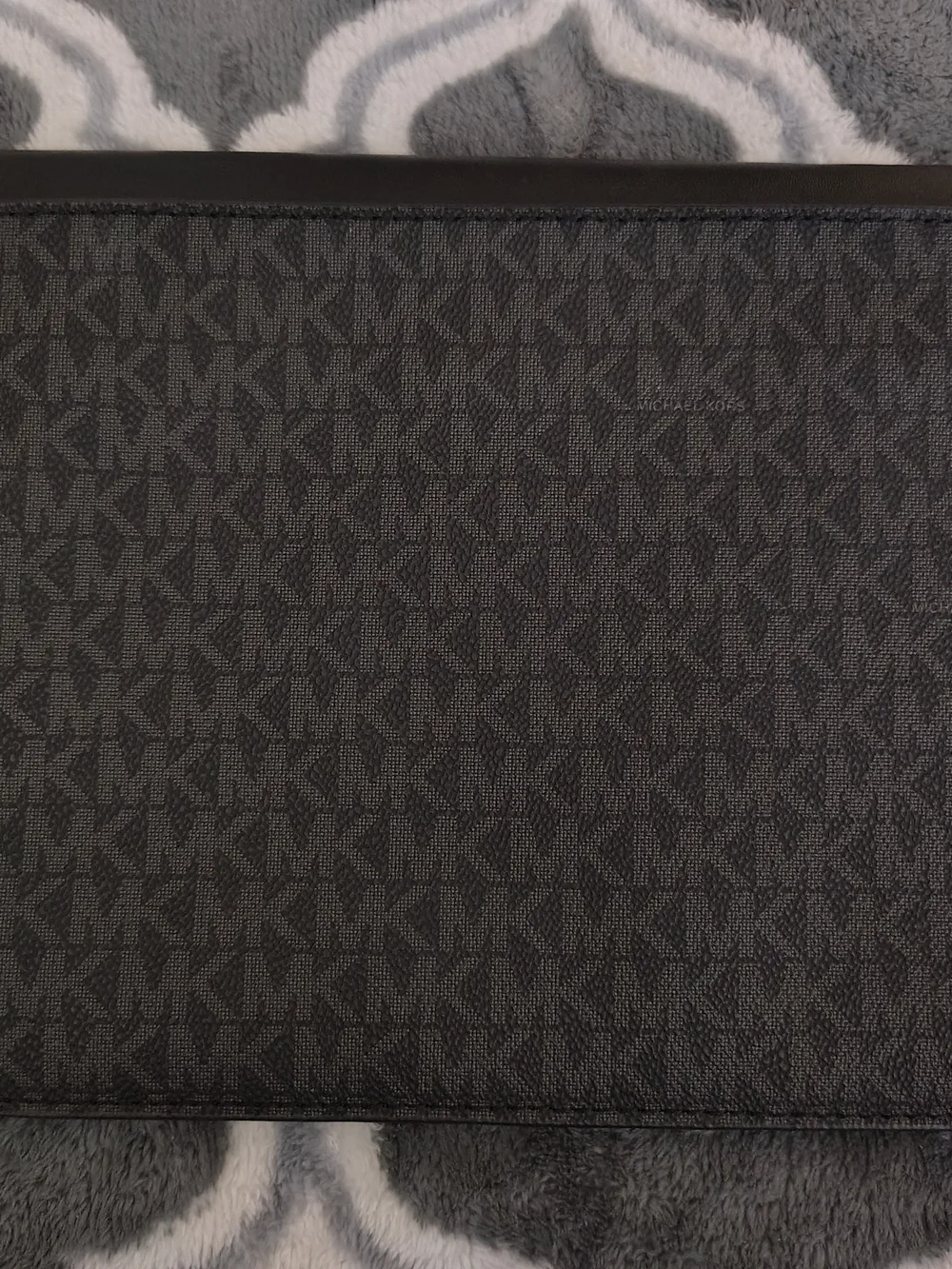 Michael Kors Maisie Large Clutch Leather Envelope Flap Wristlet